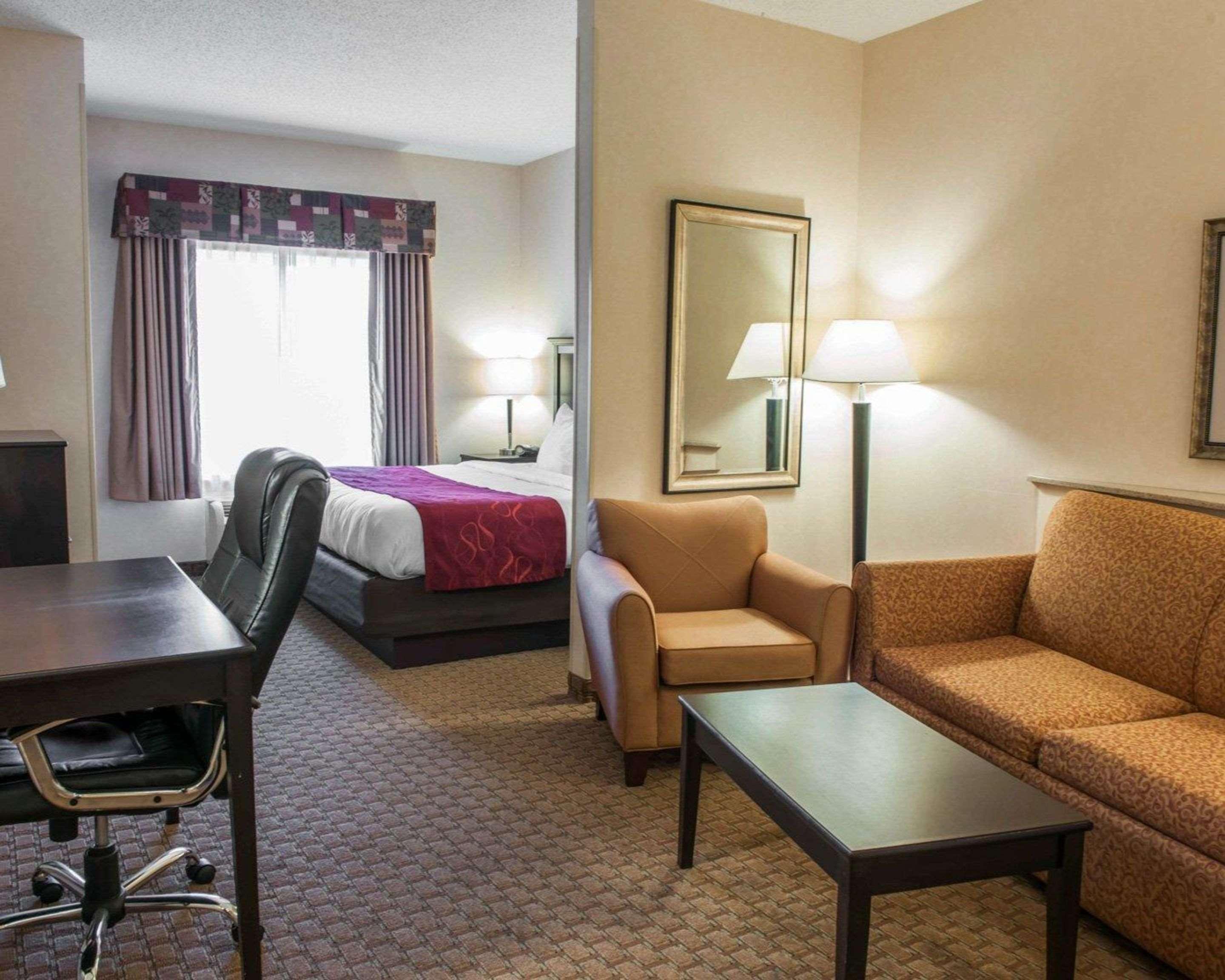 Comfort Suites Southport Buitenkant foto