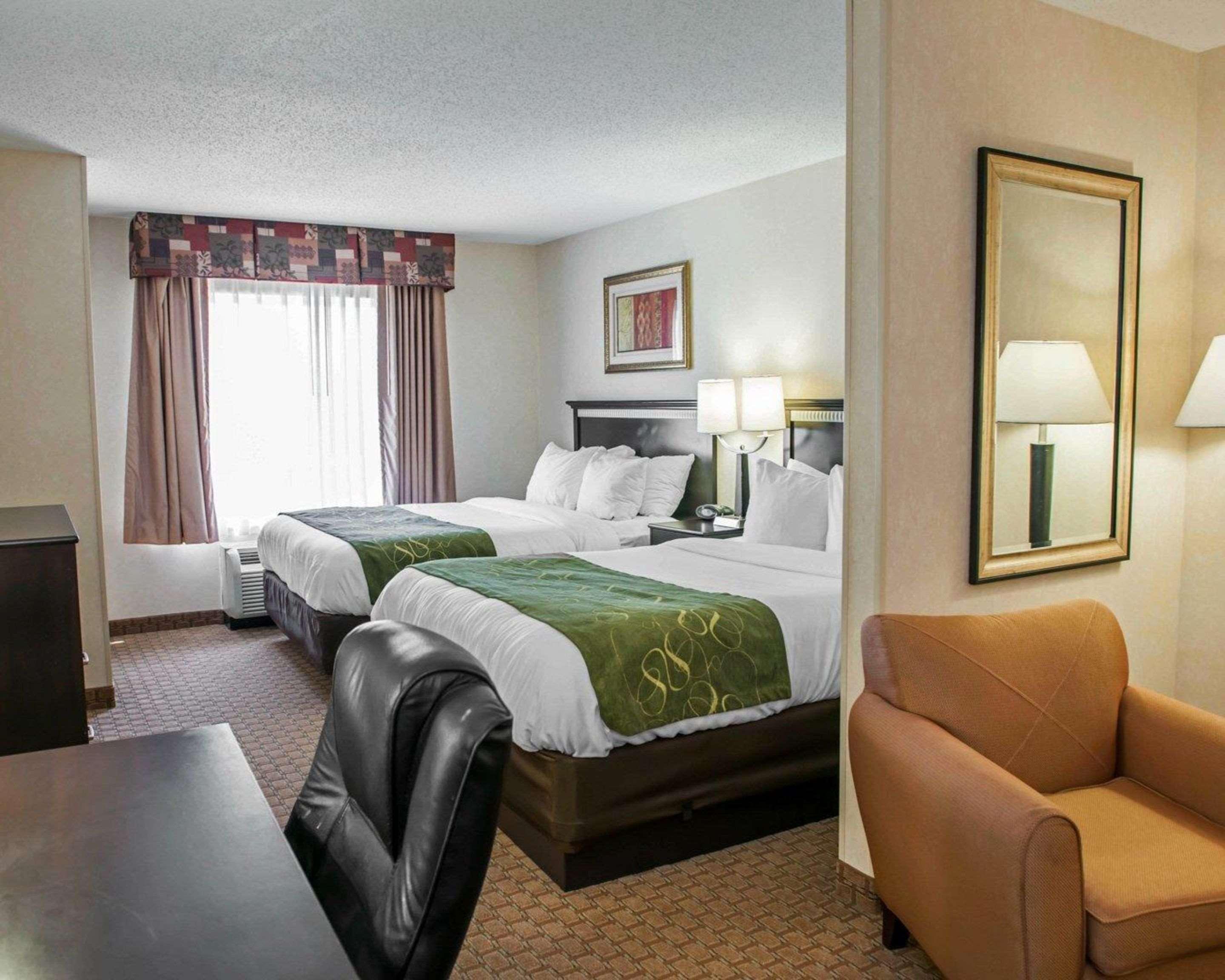 Comfort Suites Southport Buitenkant foto