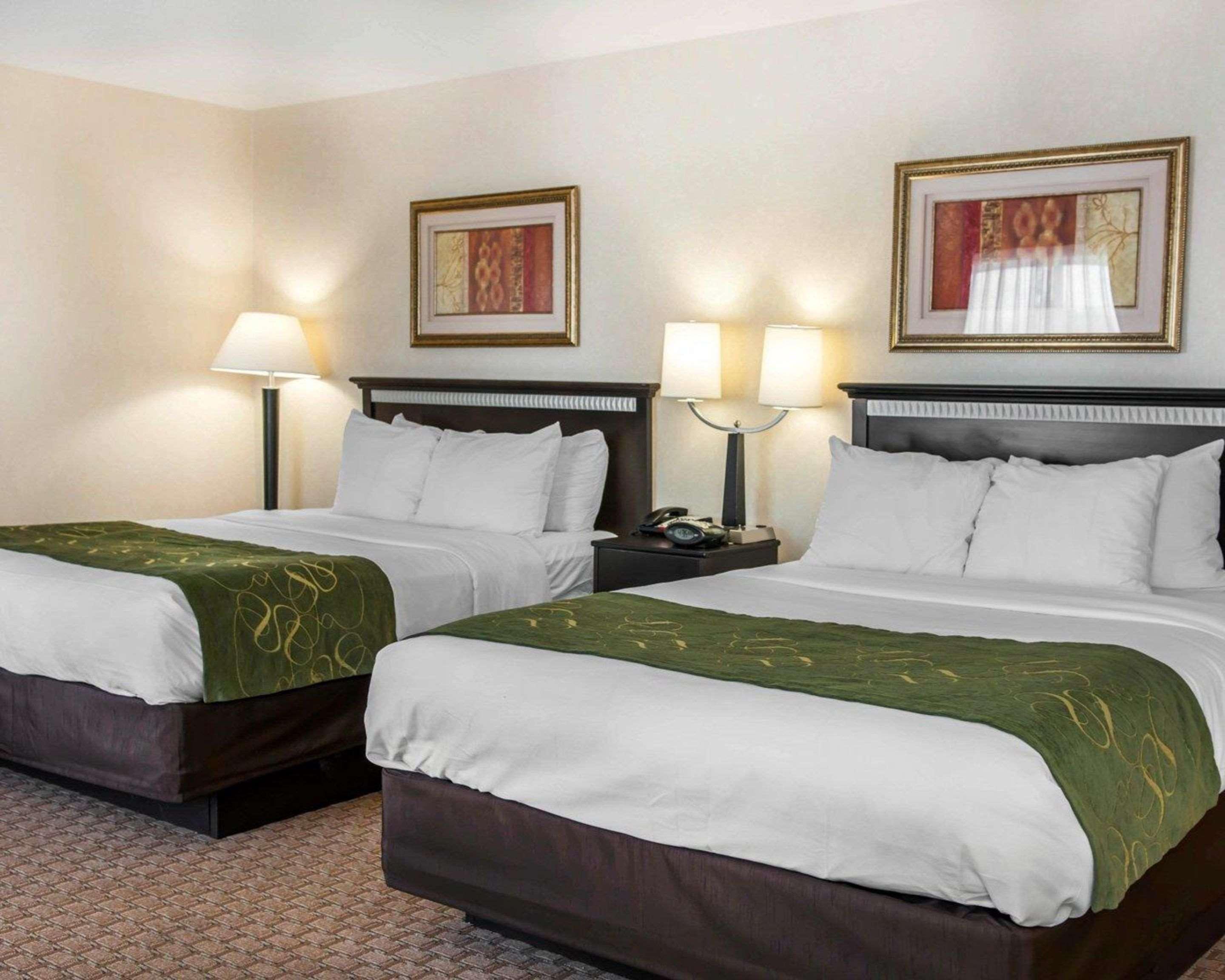 Comfort Suites Southport Buitenkant foto
