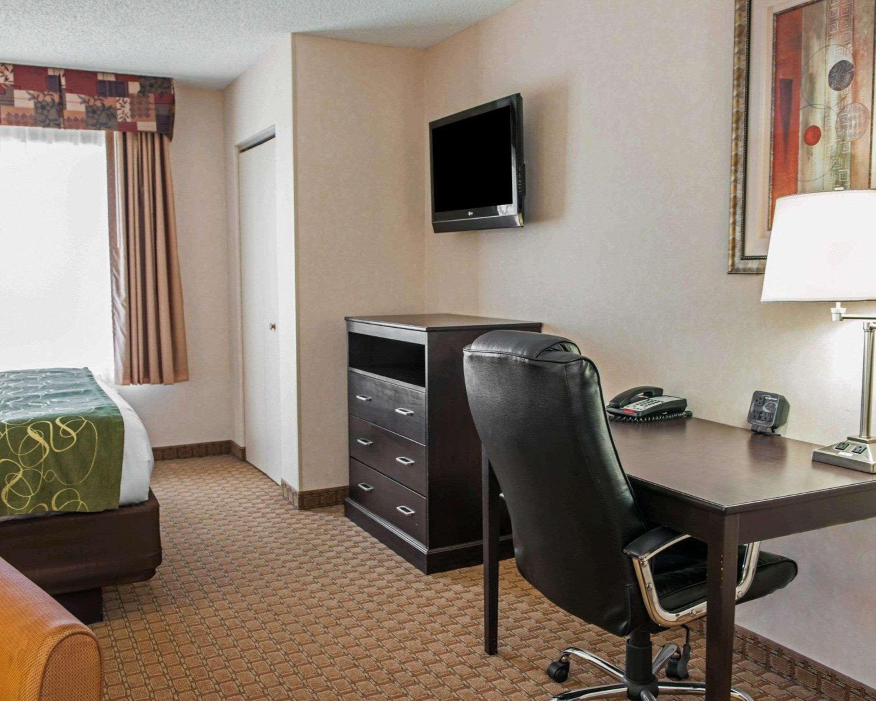 Comfort Suites Southport Buitenkant foto