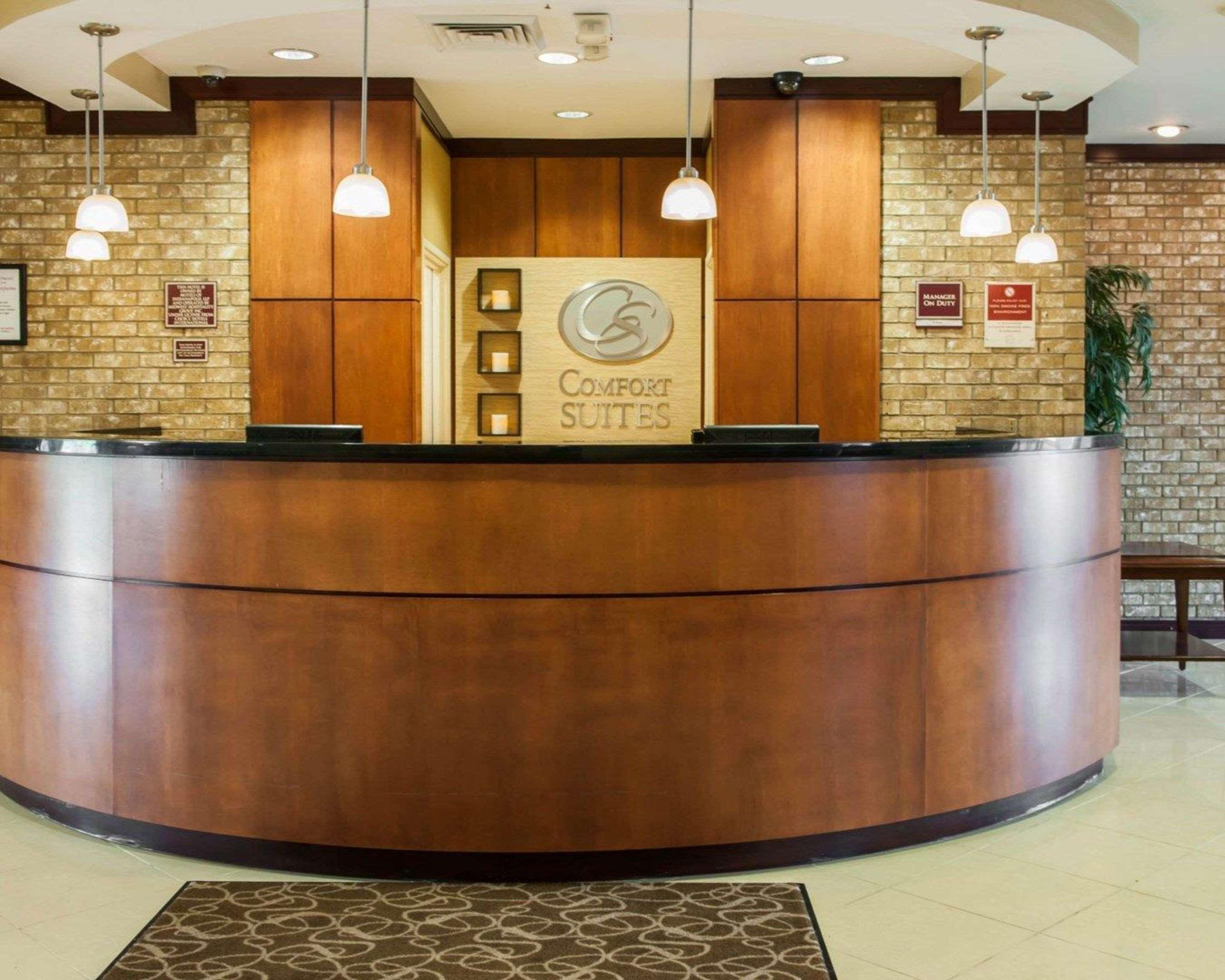 Comfort Suites Southport Buitenkant foto