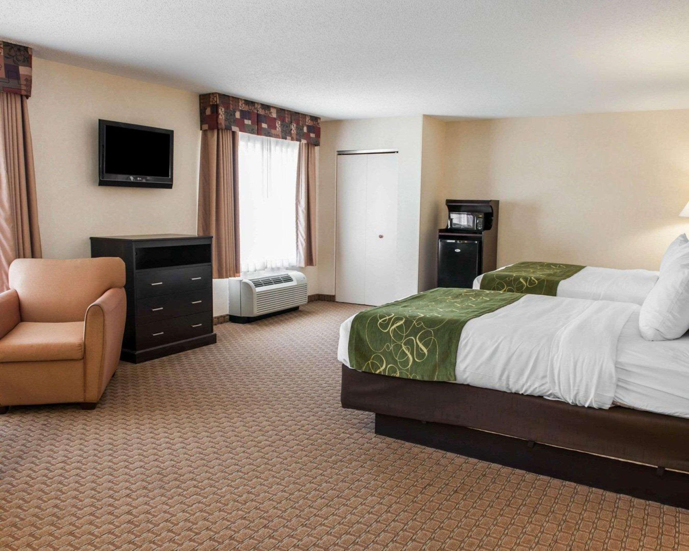 Comfort Suites Southport Buitenkant foto