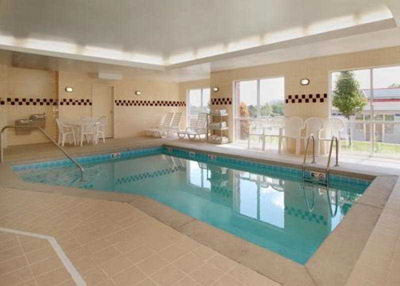 Comfort Suites Southport Buitenkant foto