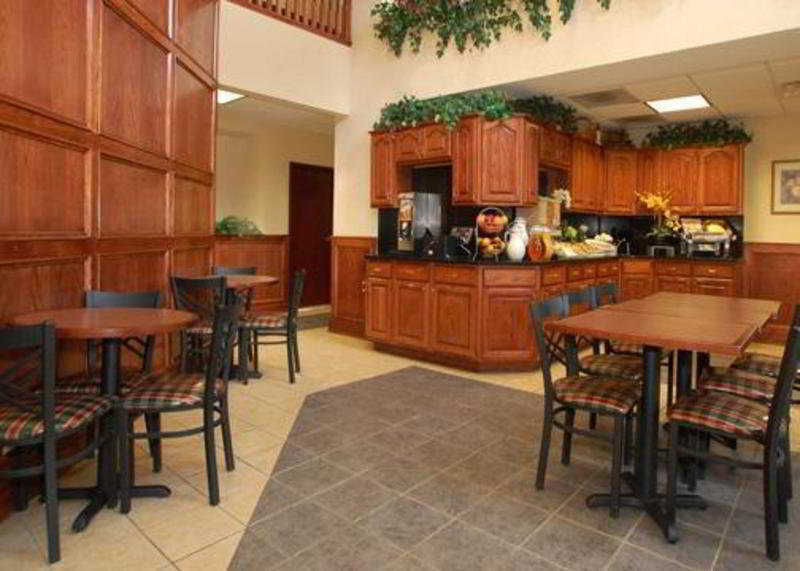 Comfort Suites Southport Buitenkant foto