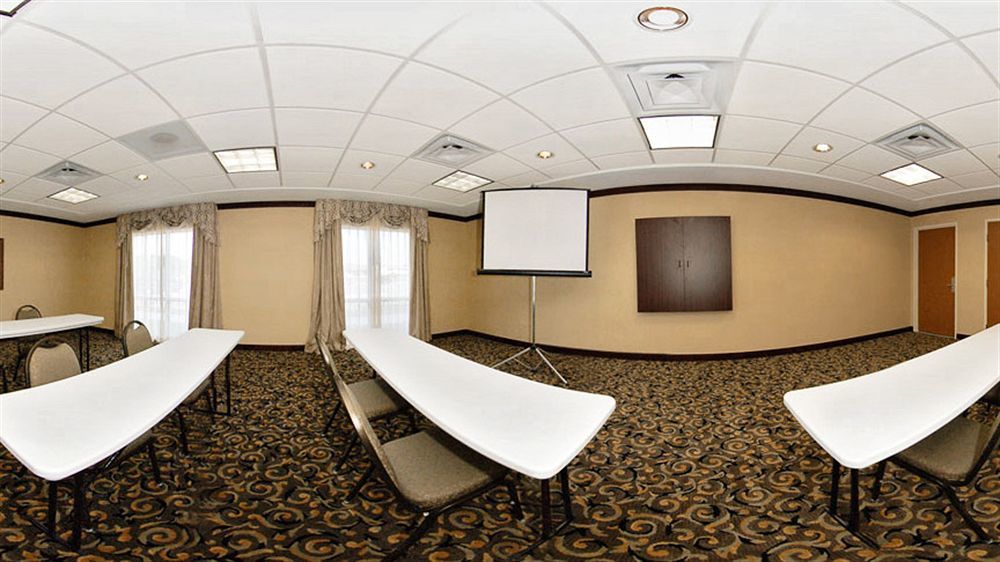 Comfort Suites Southport Buitenkant foto