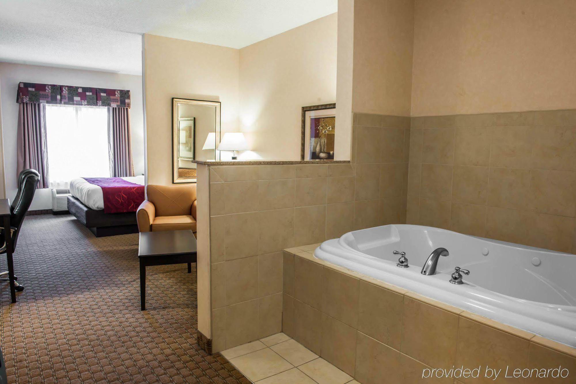 Comfort Suites Southport Buitenkant foto