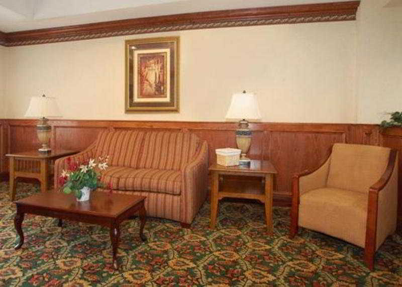 Comfort Suites Southport Buitenkant foto