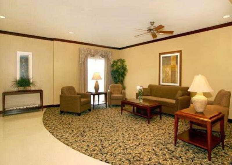 Comfort Suites Southport Buitenkant foto